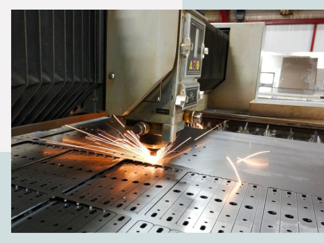 Лазерная резка металла в Кстово от 611 руб.